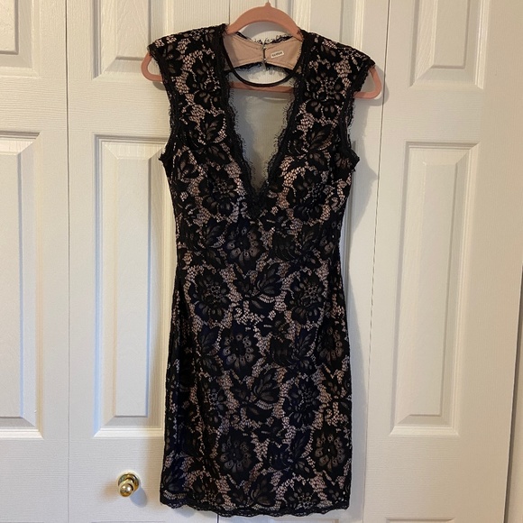 Betsy & Adam Black  Lace Illusion Dress size 8 - Picture 9 of 14